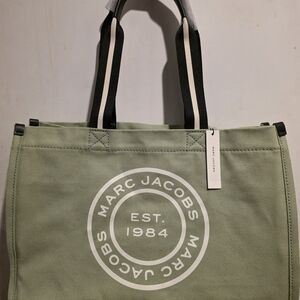 NWT Marc Jacobs Green Canvas Tote with Black-and-White Straps